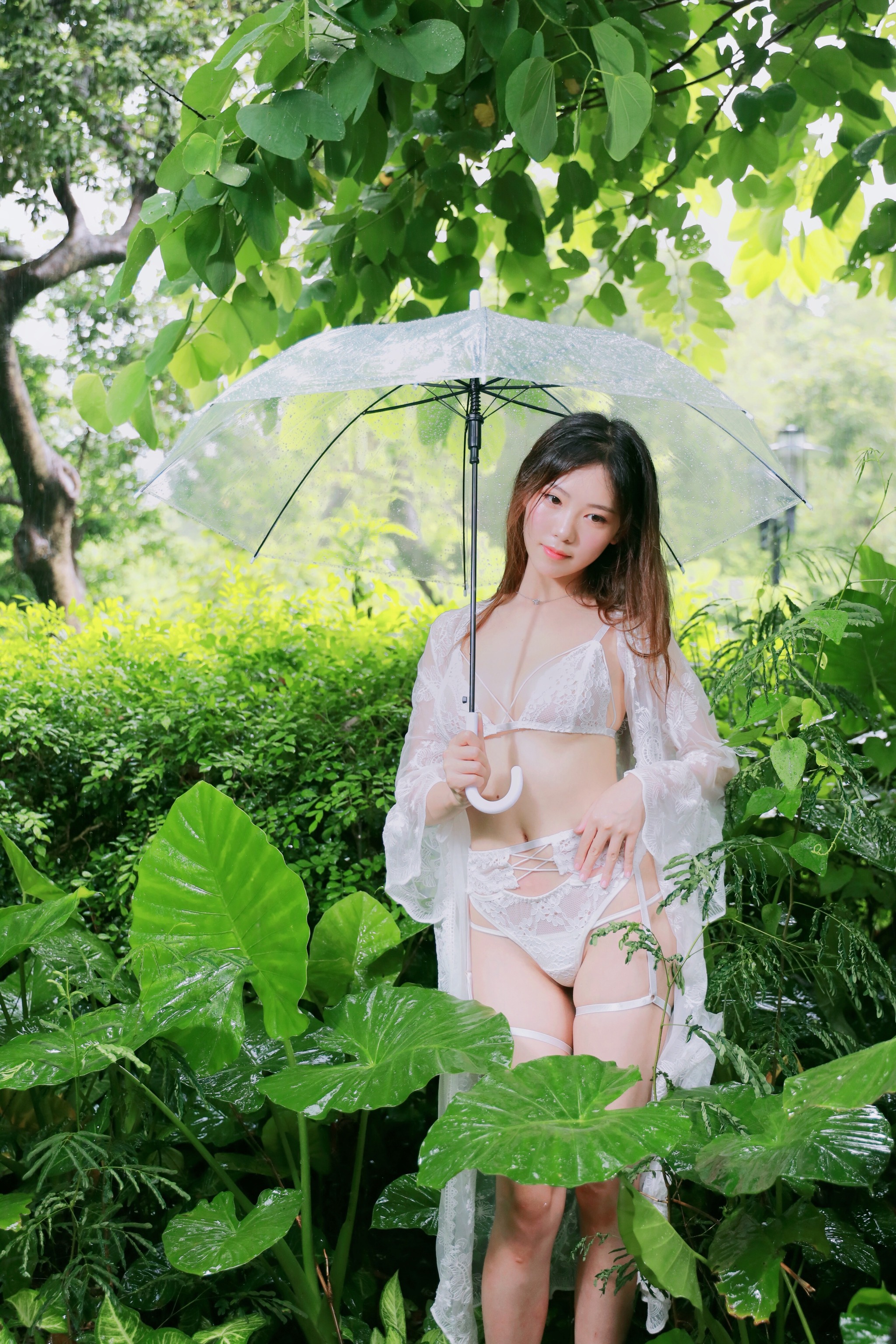 抖娘-利世 - NO.014 小树林 [30P]-XikXak